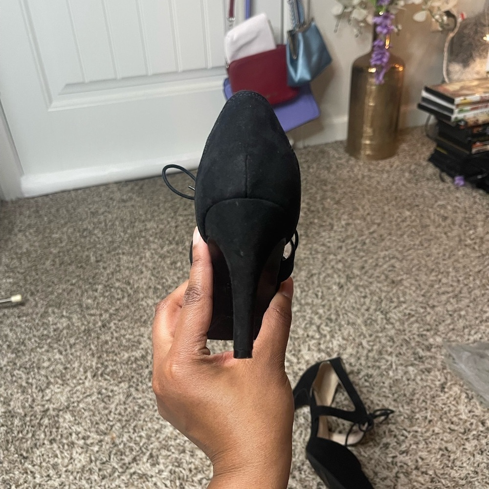 Fergalicious by Fergie Chic Black Suede Women's Heels with Tie - Picture 6 of 9